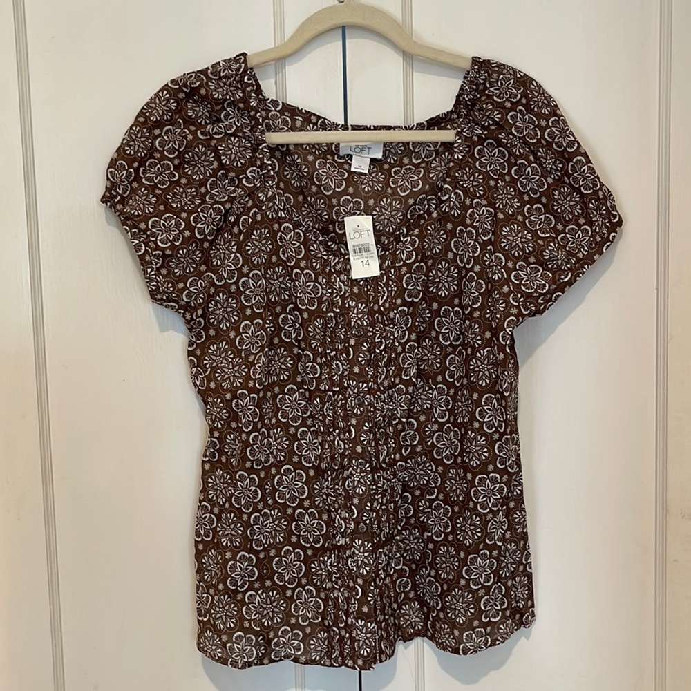 Loft Fluffy Pleated brown top
